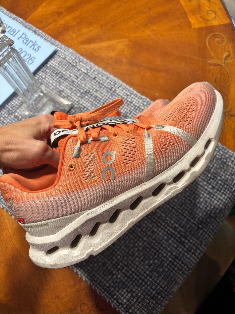 On Running Women's cloud surfer Shoes - Coral/orange sz 8.5 - Picture 8 of 11